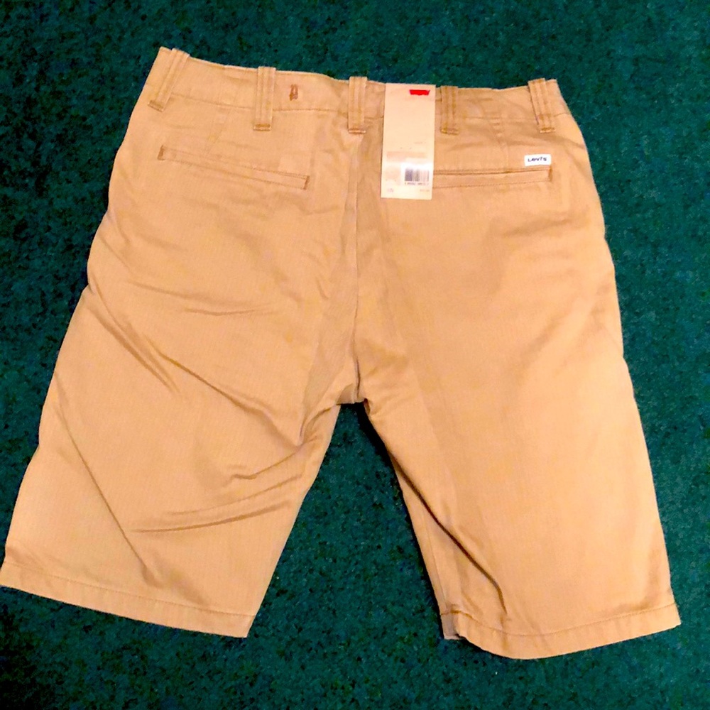 Tan Levi’s shorts 32 brand new with tags